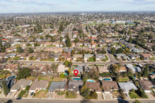 6439 Rolling Way, Carmichael, CA 95608