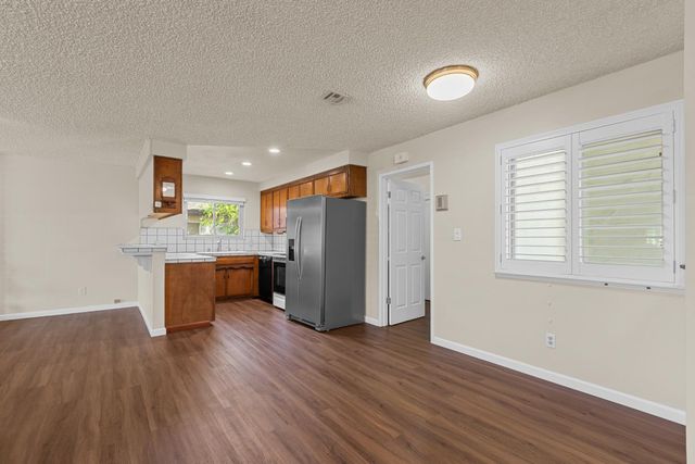 6439 Rolling Way, Carmichael, CA 95608