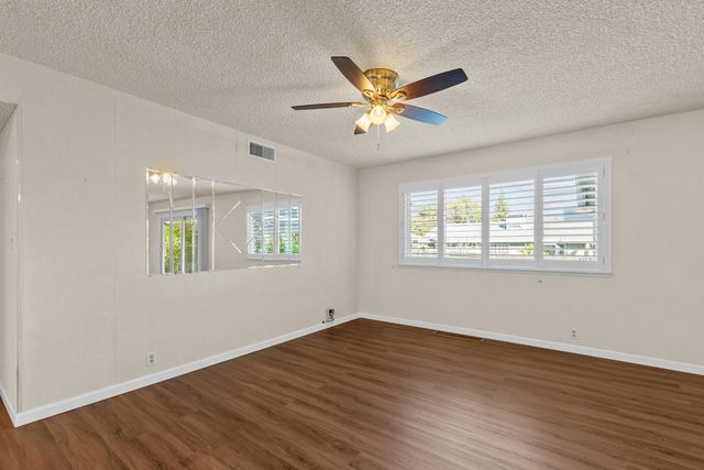 6439 Rolling Way, Carmichael, CA 95608