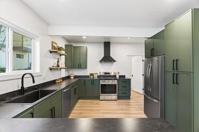 2036 Placer Street, Redding, CA 96001