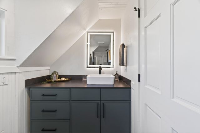 2036 Placer Street, Redding, CA 96001