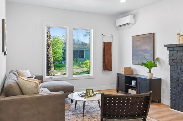 2036 Placer Street, Redding, CA 96001