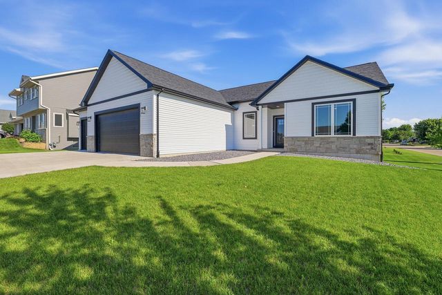 1291 Carolyn BOULEVARD, Mayville, WI 53050