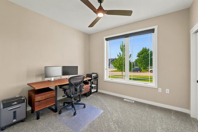 1291 Carolyn BOULEVARD, Mayville, WI 53050