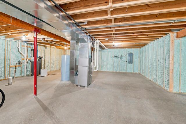 1291 Carolyn BOULEVARD, Mayville, WI 53050
