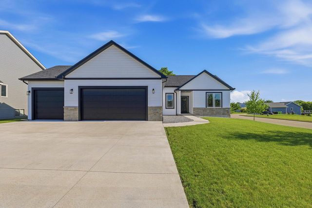 1291 Carolyn BOULEVARD, Mayville, WI 53050