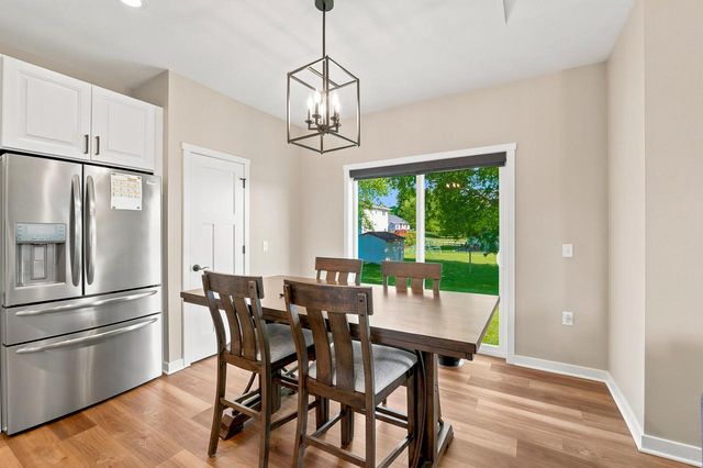 1291 Carolyn BOULEVARD, Mayville, WI 53050