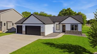 1291 Carolyn BOULEVARD, Mayville, WI 53050