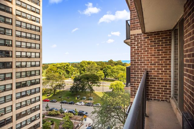 4170 N Marine Drive 9F, Chicago, IL 60613