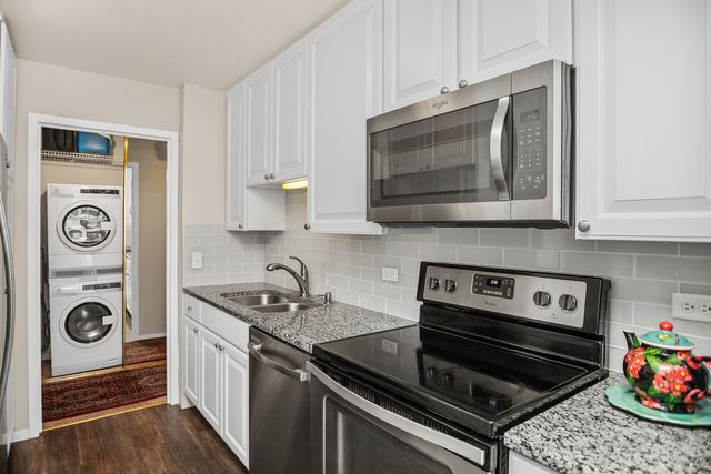 4170 N Marine Drive 9F, Chicago, IL 60613