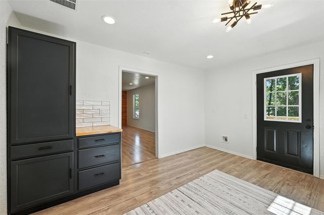 1003 SE 1st Avenue, Mineral Wells, TX 76067