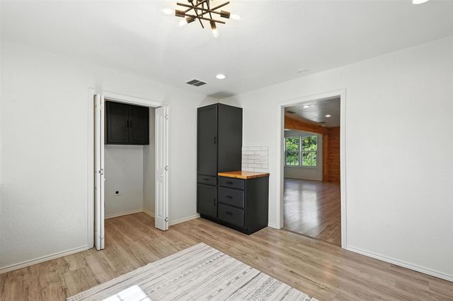 1003 SE 1st Avenue, Mineral Wells, TX 76067