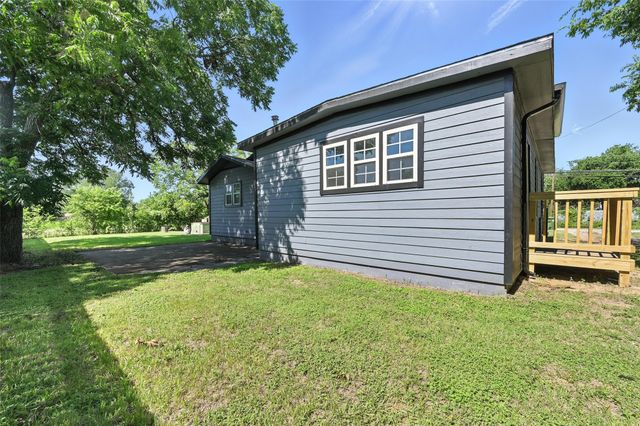 1003 SE 1st Avenue, Mineral Wells, TX 76067