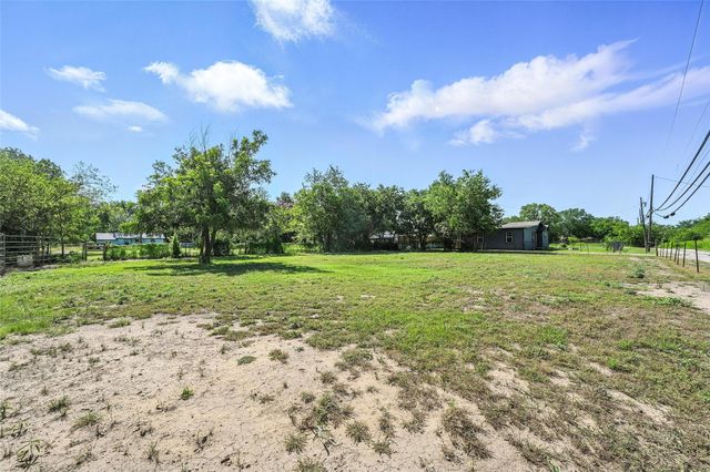 1003 SE 1st Avenue, Mineral Wells, TX 76067