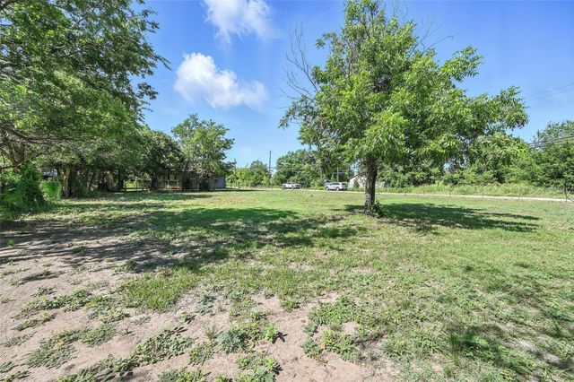 1003 SE 1st Avenue, Mineral Wells, TX 76067