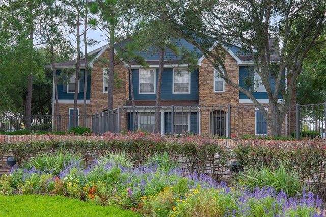 19100 N Glenwest Drive 1130, Friendswood, TX 77546