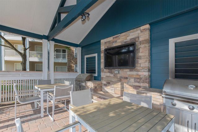 19100 N Glenwest Drive 1130, Friendswood, TX 77546