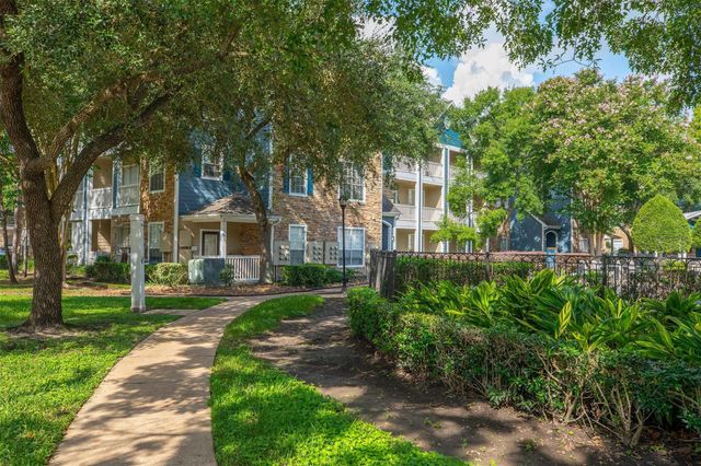 19100 N Glenwest Drive 1130, Friendswood, TX 77546