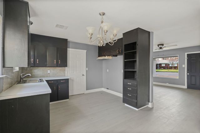 909 Linville Lane, Everman, TX 76140