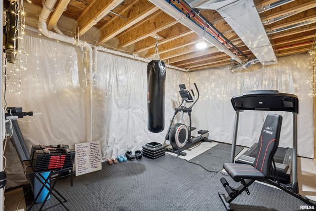 783 SWEET WOOD Lane, Blue Grass, IA 52726