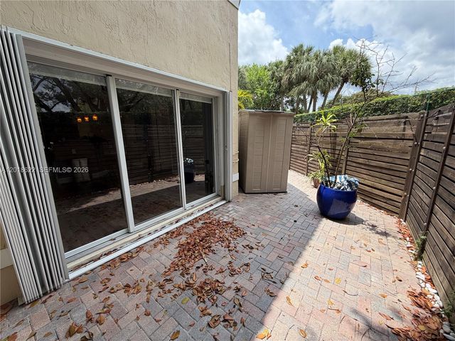 2156 NW 171st Ter 2156, Pembroke Pines, FL 33028