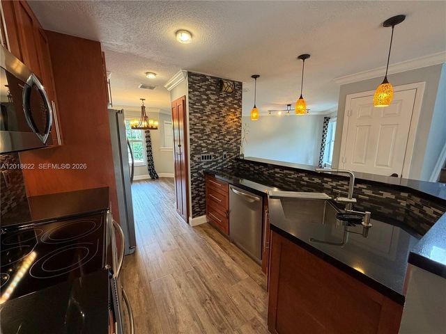 2156 NW 171st Ter 2156, Pembroke Pines, FL 33028