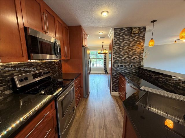 2156 NW 171st Ter 2156, Pembroke Pines, FL 33028