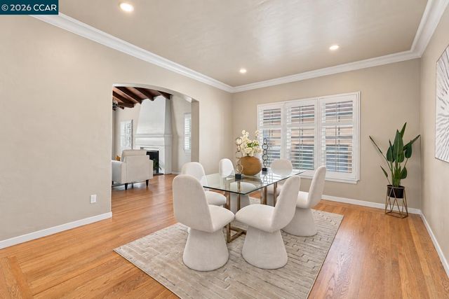 576 57th St., Oakland, CA 94609