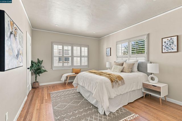 576 57th St., Oakland, CA 94609