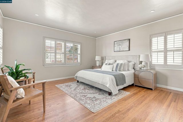 576 57th St., Oakland, CA 94609