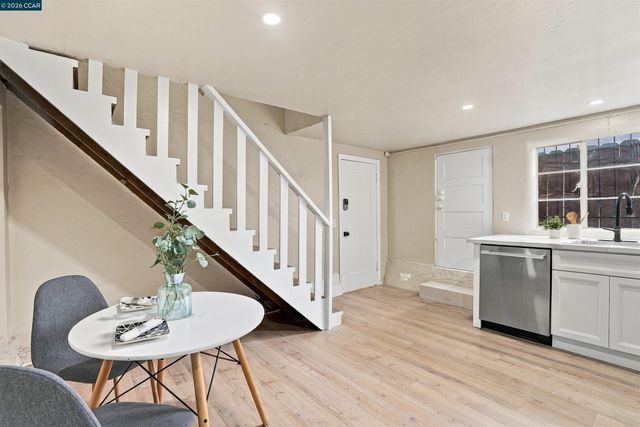 576 57th St., Oakland, CA 94609