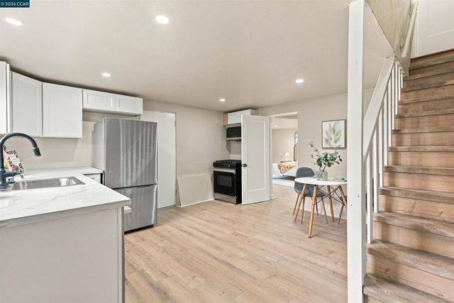 576 57th St., Oakland, CA 94609