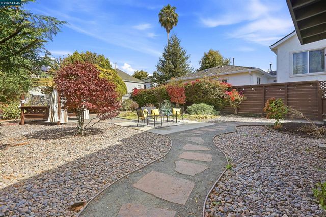 576 57th St., Oakland, CA 94609