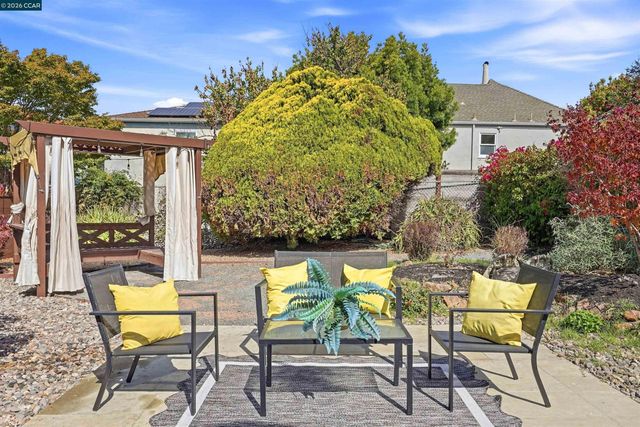 576 57th St., Oakland, CA 94609