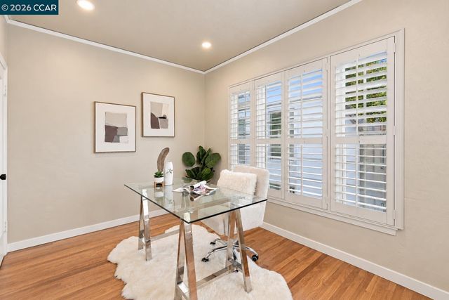 576 57th St., Oakland, CA 94609