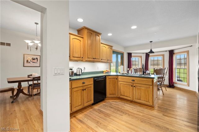 12488 Baumhart Road, Amherst, OH 44001