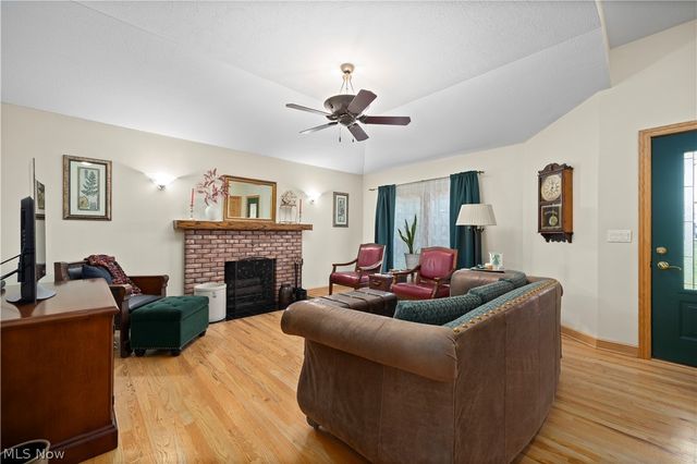 12488 Baumhart Road, Amherst, OH 44001