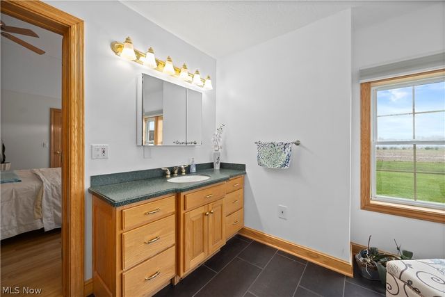 12488 Baumhart Road, Amherst, OH 44001