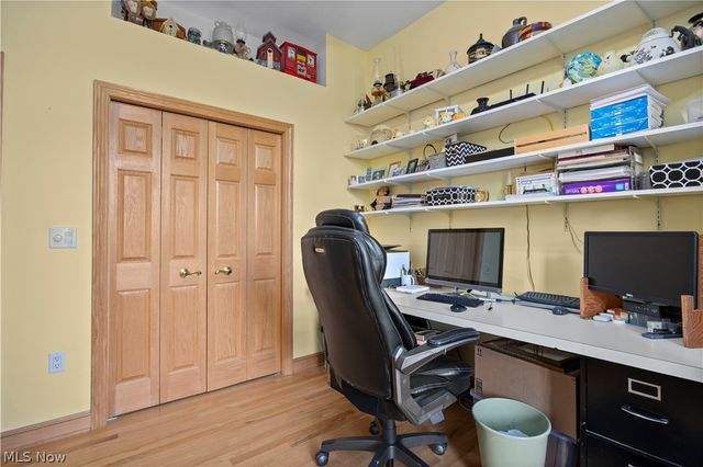 12488 Baumhart Road, Amherst, OH 44001