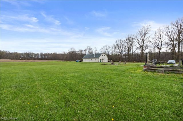 12488 Baumhart Road, Amherst, OH 44001