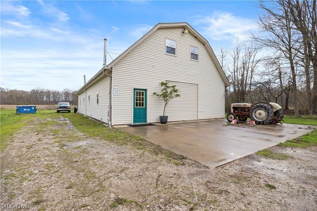 12488 Baumhart Road, Amherst, OH 44001