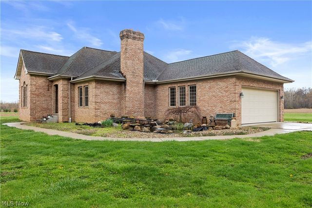 12488 Baumhart Road, Amherst, OH 44001