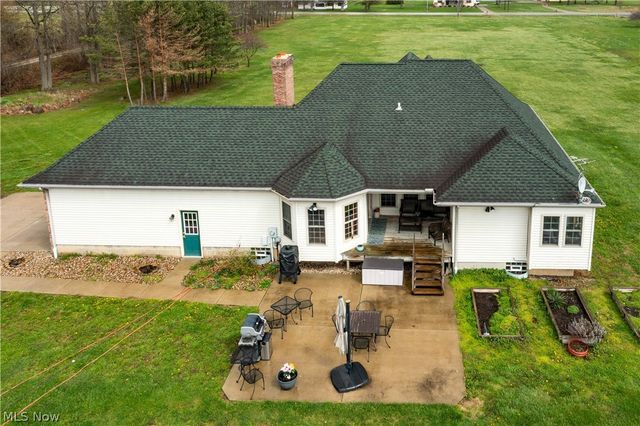 12488 Baumhart Road, Amherst, OH 44001