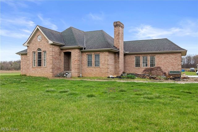 12488 Baumhart Road, Amherst, OH 44001