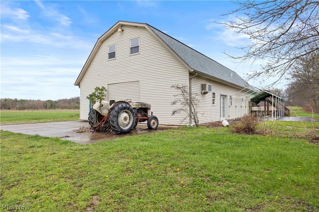 12488 Baumhart Road, Amherst, OH 44001