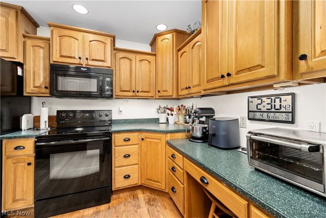 12488 Baumhart Road, Amherst, OH 44001