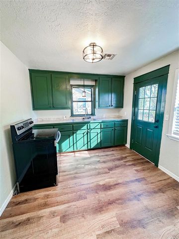 1501 NW 18th, Lawton, OK 73507