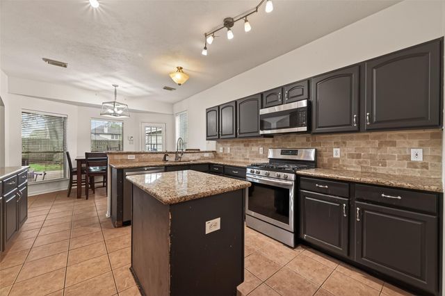 2313 Champion Drive, Pearland, TX 77581