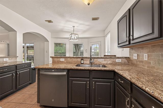 2313 Champion Drive, Pearland, TX 77581