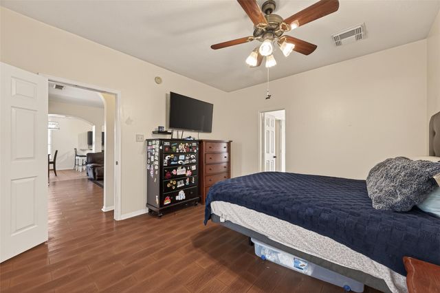 2313 Champion Drive, Pearland, TX 77581